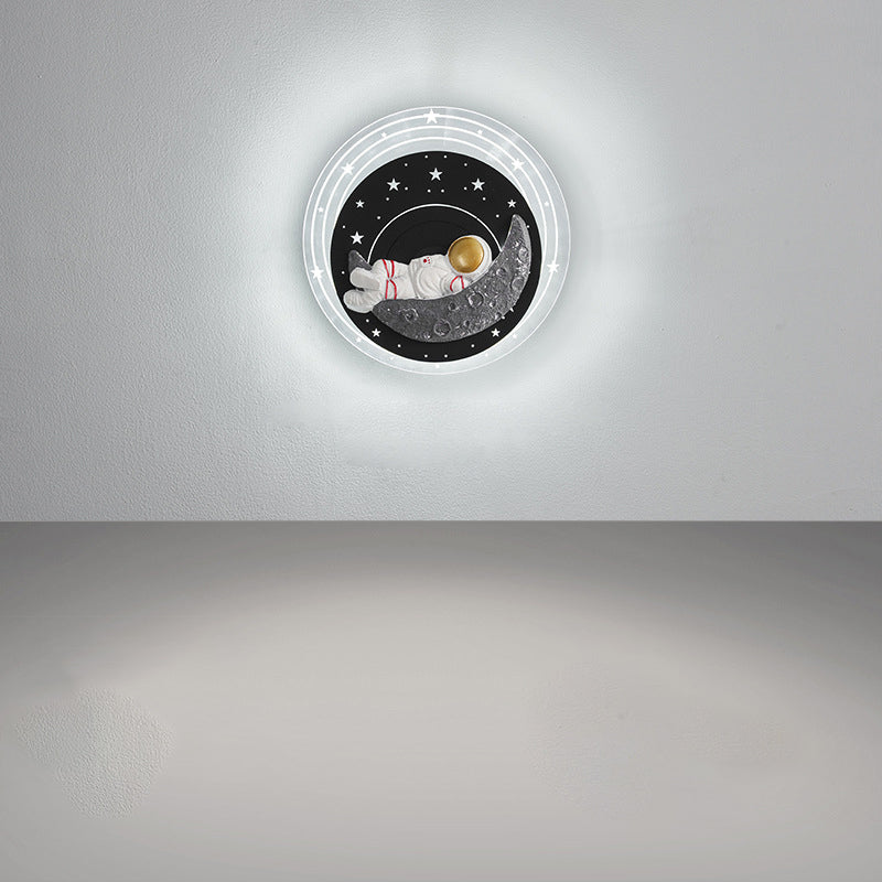 Lámpara de Aplique de Pared LED Redonda con Astronauta de Resina y Luna Estrellada Creativa Contemporánea para Sala de Estar 