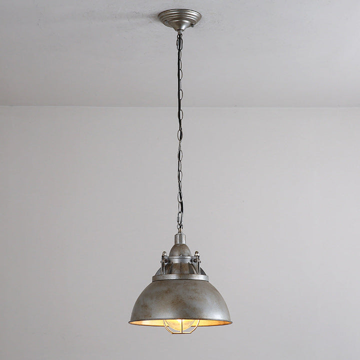 Zeitgenössische industrielle Retro-Pendelleuchte im Used-Look aus grauem Aluminium mit halbrundem Schirm und 1 Licht für Unterhaltungsräume 