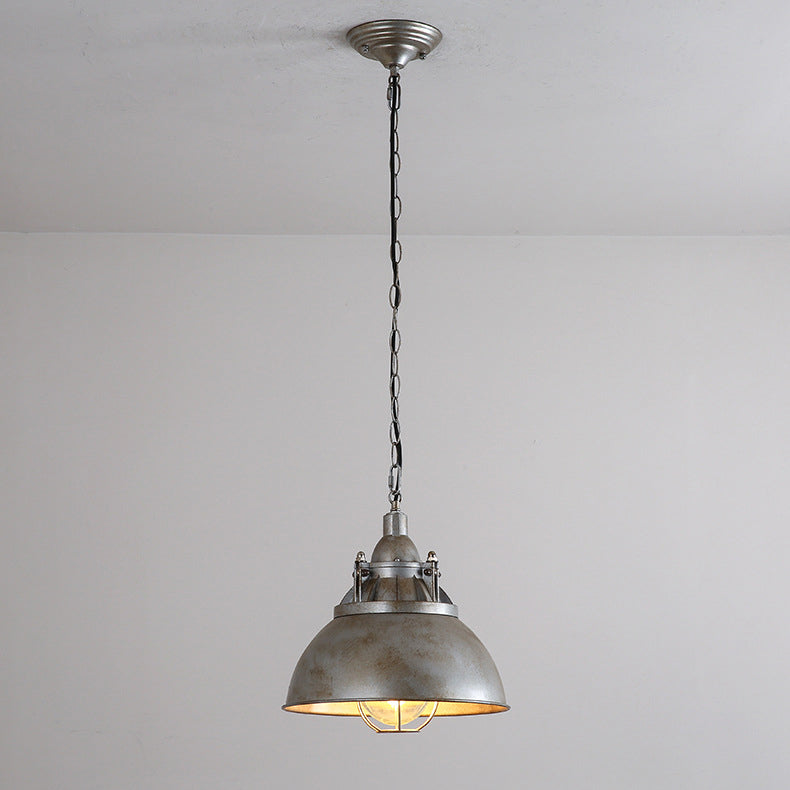 Zeitgenössische industrielle Retro-Pendelleuchte im Used-Look aus grauem Aluminium mit halbrundem Schirm und 1 Licht für Unterhaltungsräume 