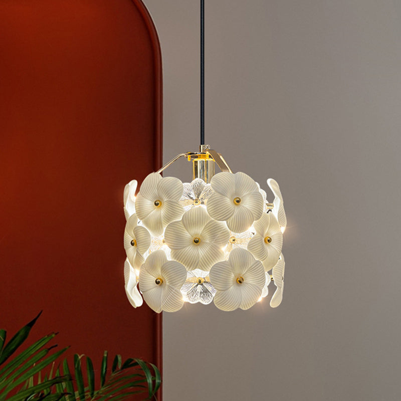 Suspension à 1 lumière avec matériel en cristal rond à pétales de fleurs traditionnelles françaises pour chambre 