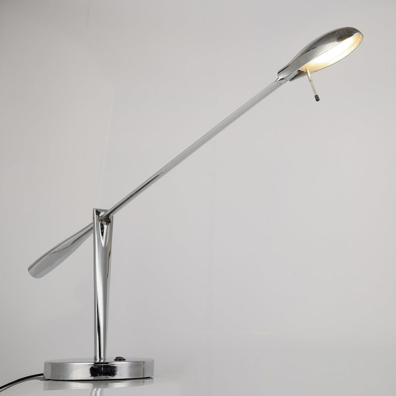 Moderne minimalistische LED-Tischlampe aus Eisenmetall mit langem Arm für Schlafzimmer 