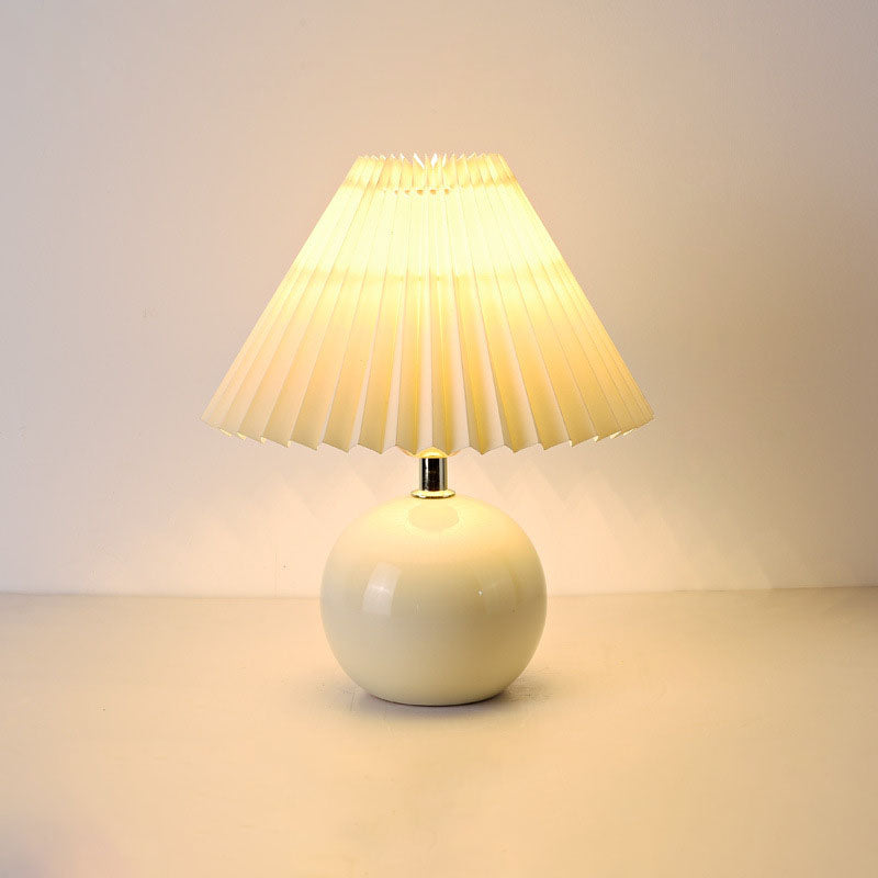 Lampe de table moderne minimaliste ronde plissée en céramique PVC à 1 lumière pour chambre 