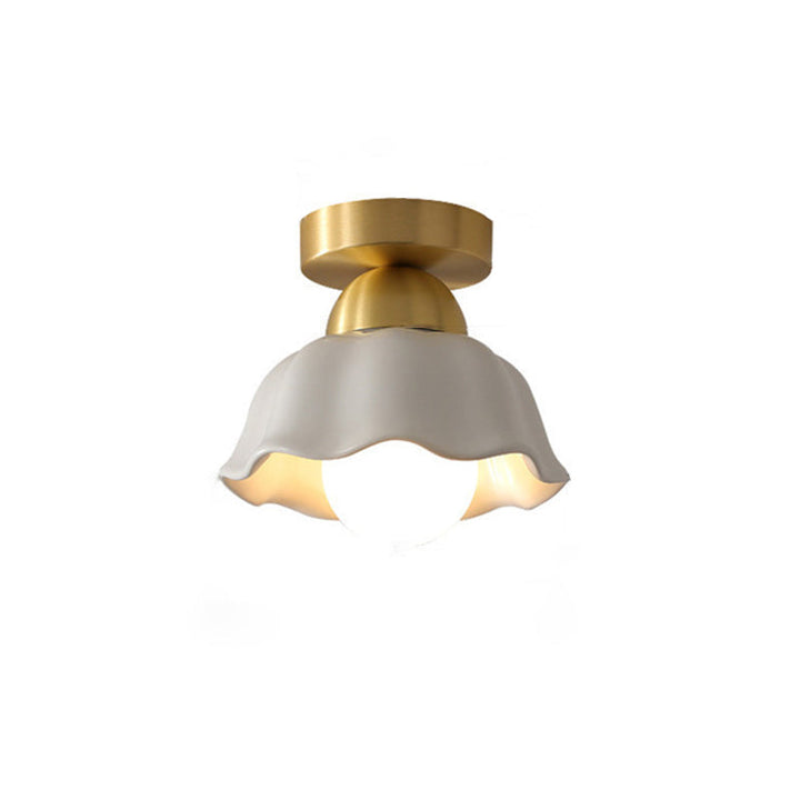 Luz de techo semiempotrada de 1 luz con flor de cerámica de cobre minimalista moderna para pasillo 