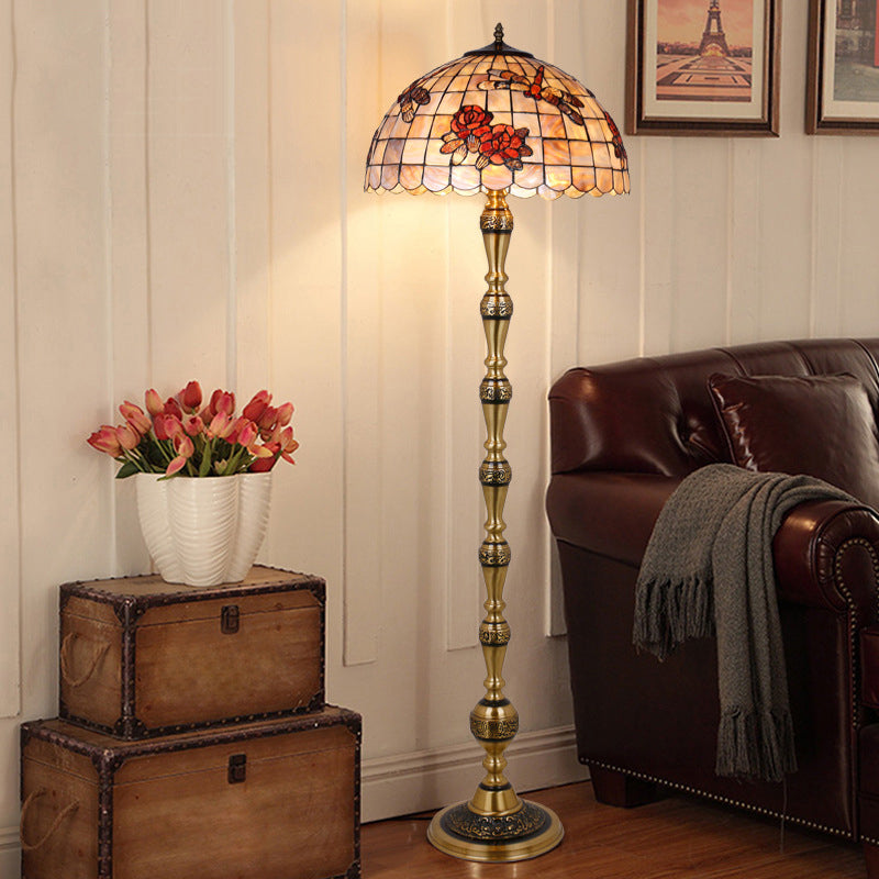 Traditionelle Tiffany Messing Shell Dome Rose Libelle 3-Licht Stehlampe für Wohnzimmer 