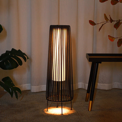 Moderne minimalistische solarbetriebene wasserdichte runde vertikale Zugleiste aus Eisen-Rattan-LED-Stehlampe für die Außenterrasse 