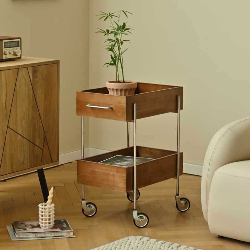 Zeitgenössischer Retro Rechteckiger Holz-Edelstahl-Beistelltisch, 2-stufig, beweglich für das Wohnzimmer 