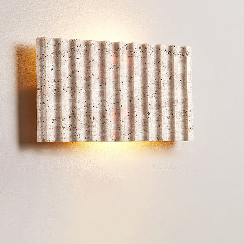 Aplique de pared de 1 luz con pantalla rectangular de travertino beige retro contemporáneo para dormitorio 