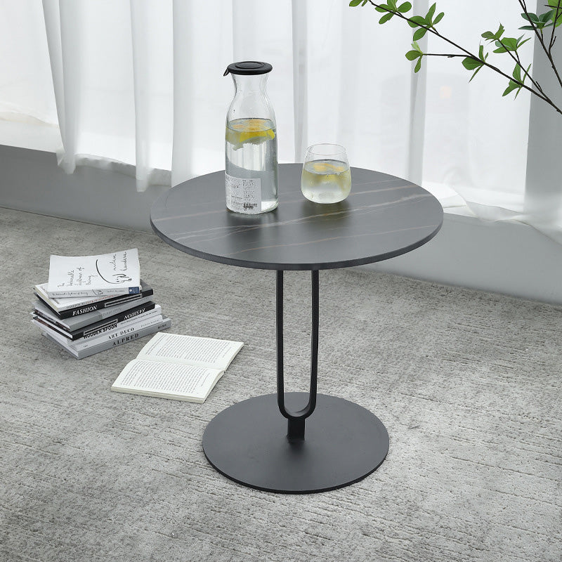 Table basse ronde en marbre minimaliste moderne en acier inoxydable à trois pieds pour salon 