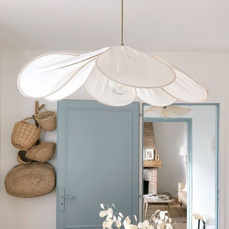 Abat-jour contemporain en tissu pétale de style bohème, luminaire suspendu à 1 lumière pour le salon 