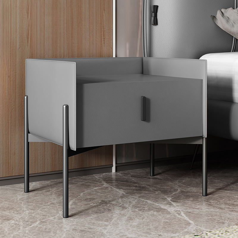 Contemporain scandinave rectangulaire en cuir acier au carbone métal 1-tiroir pour table de chevet 