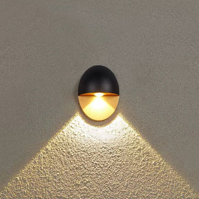مصباح حائط LED مقاوم للماء في الهواء الطلق بشكل بيضاوي حديث ومصنوع من الألمنيوم 