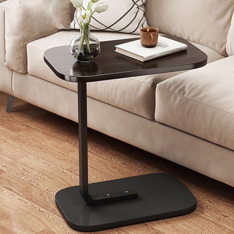 Zeitgenössischer nordischer rechteckiger MDF-Stahl-Couchtisch für das Wohnzimmer 