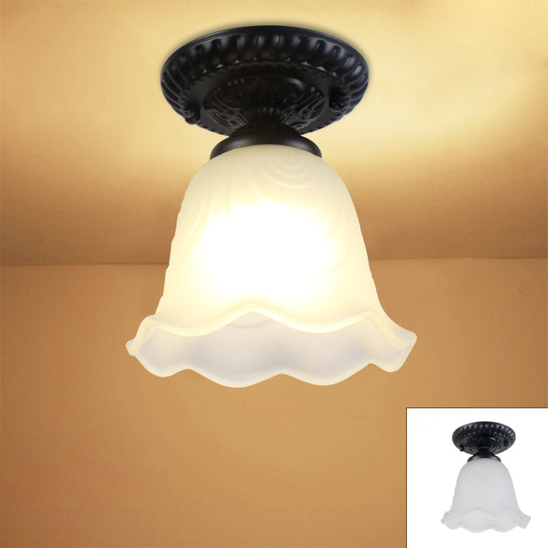 Plafonnier semi-encastré à 1 lumière en verre et fer rond à fleurs rétro contemporain pour couloir 