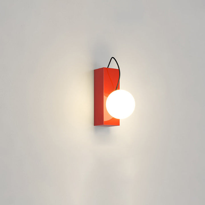 Applique murale contemporaine nordique en fer crème cuboïde déplaçable avec abat-jour sphérique magnétique 1 lumière pour chambre 