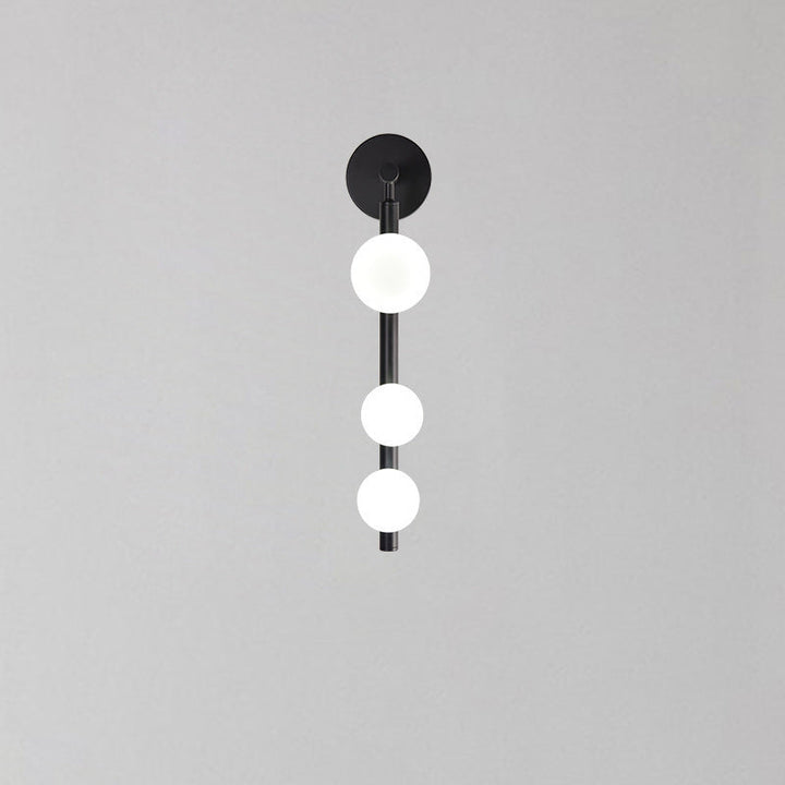 Applique murale à 3 lumières avec abat-jour en verre globe en bande de quincaillerie contemporaine du milieu du siècle pour salon 