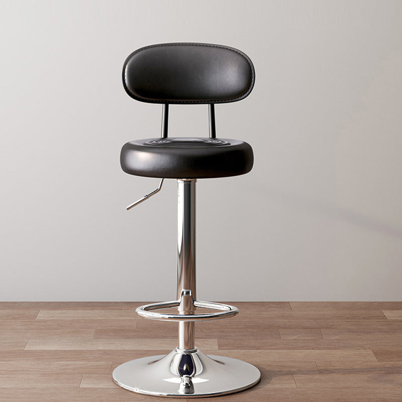 Moderner minimalistischer Barhocker mit runder gepolsterter Sitzfläche, geschwungener Rückenlehne, PU-Leder und Stahlgestell fürs Esszimmer 