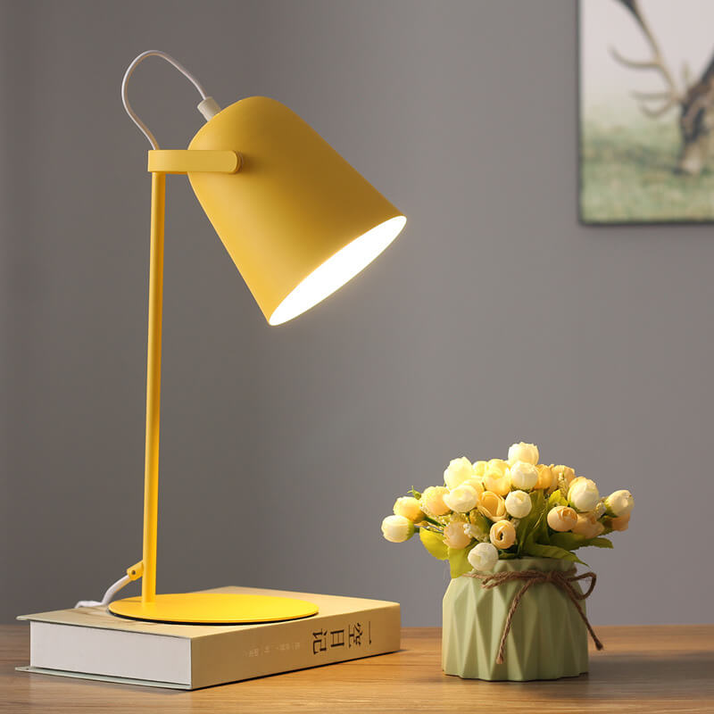 Nordic Macaron Farbe Kreatives Eisen-Eimer-Design 1-Licht Tischlampe 
