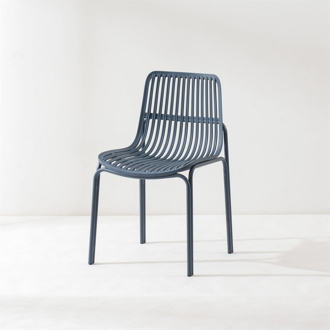 Chaise de salle à manger en plastique et métal avec dossier carré minimaliste moderne 