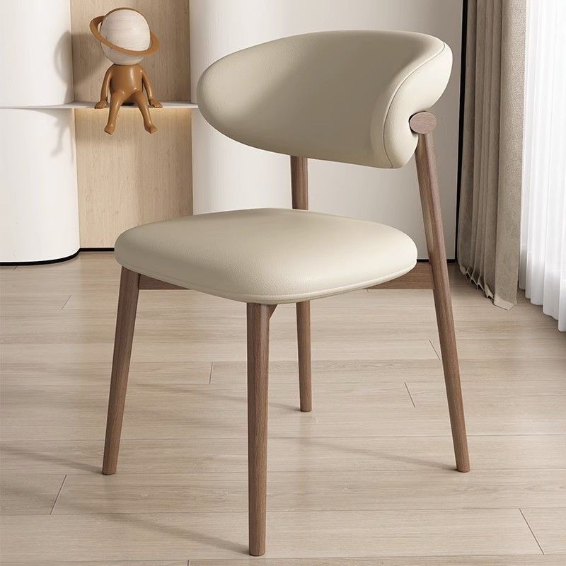 Moderna silla de comedor sin brazos de cuero nappa cuadrado nórdico contemporáneo con marco de metal para comedor 