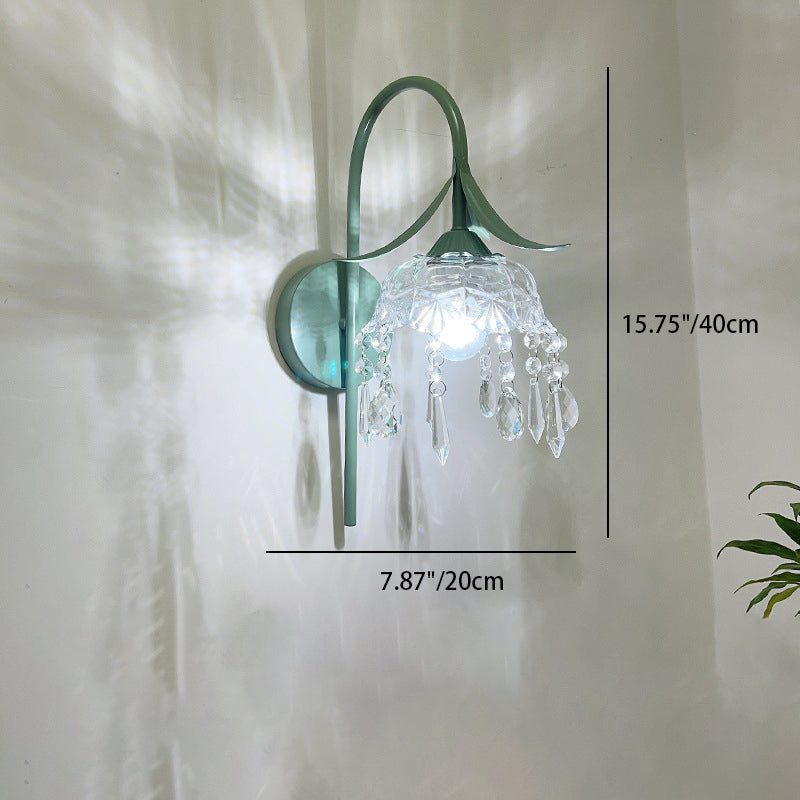 Applique murale contemporaine créative en fer avec abat-jour en verre en forme de fleur de lotus et cristal à 1 lumière pour salon 