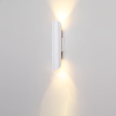 مصباح حائط LED بشريط عمود روماني من الحديد والألمنيوم بتصميم بسيط وحديث للجانب السرير 