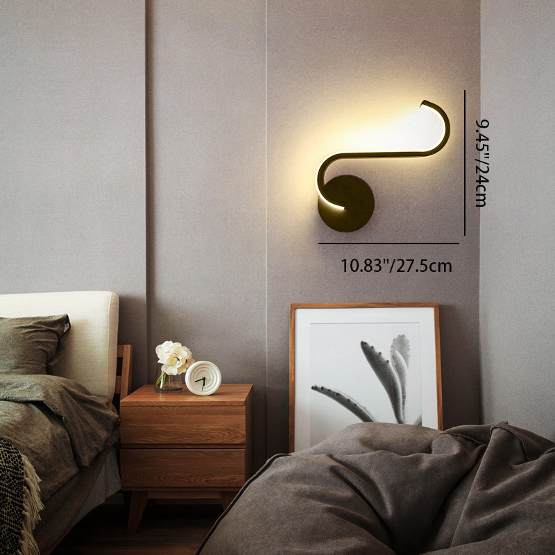 Moderne minimalistische Kurvenlinie Aluminium 1-Licht LED Wandleuchte 