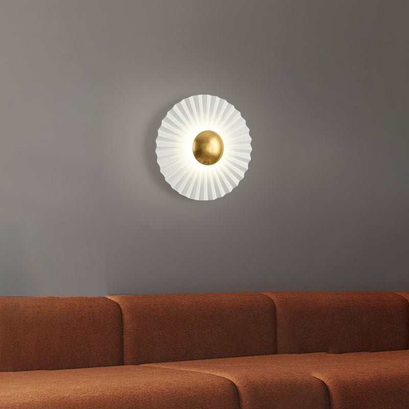 Applique murale LED contemporaine créative ronde à bord festonné pour salon 