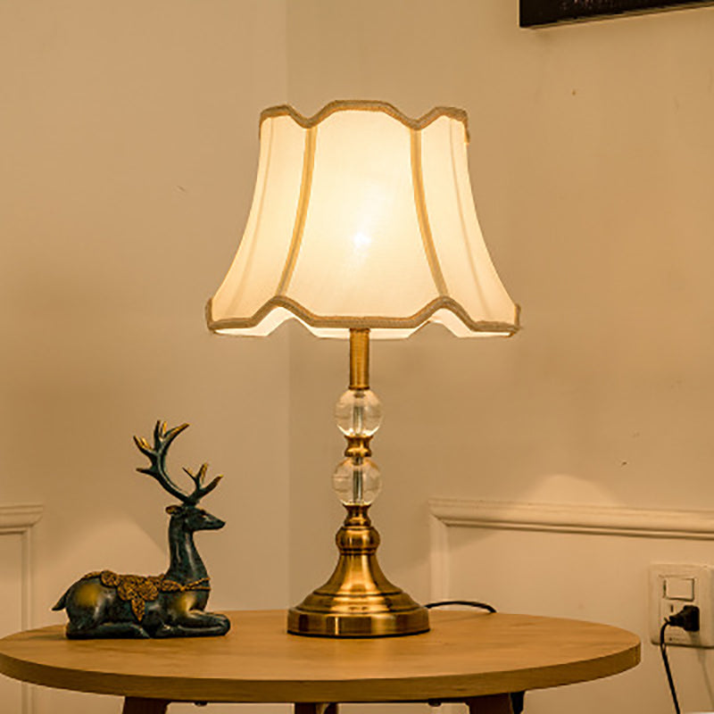 Moderne Luxus Runde Trapez Eisen Kristall Stoff 1-Licht Tisch Lampe Für Schlafzimmer 