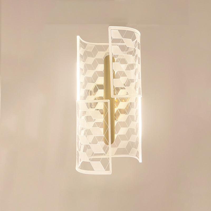 Lámpara de aplique de pared LED de lujo moderno de hierro acrílico con columna esqueletonizada y línea de rombos para pasillo 