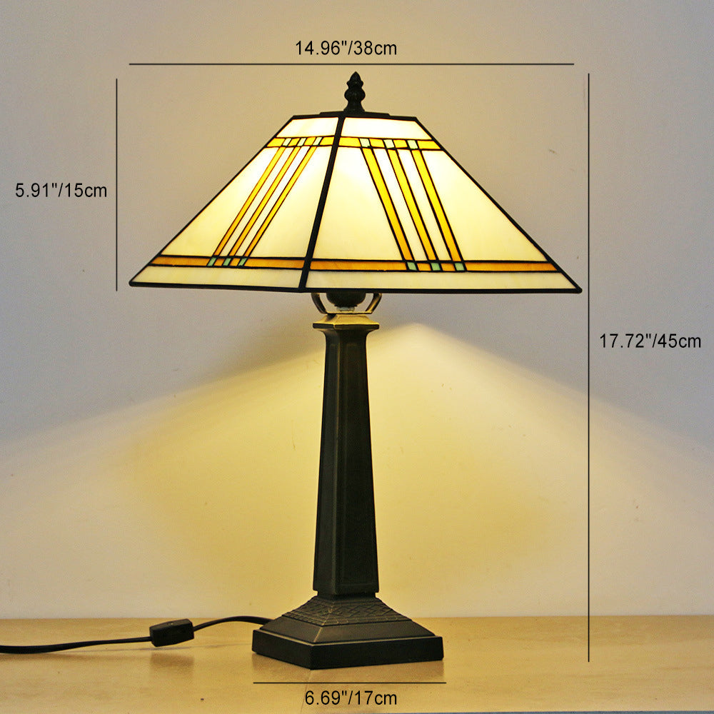 Traditionelle Tiffany Conic Diamond Deer Legierung Glas 1-Licht Tischlampe für das Studium 