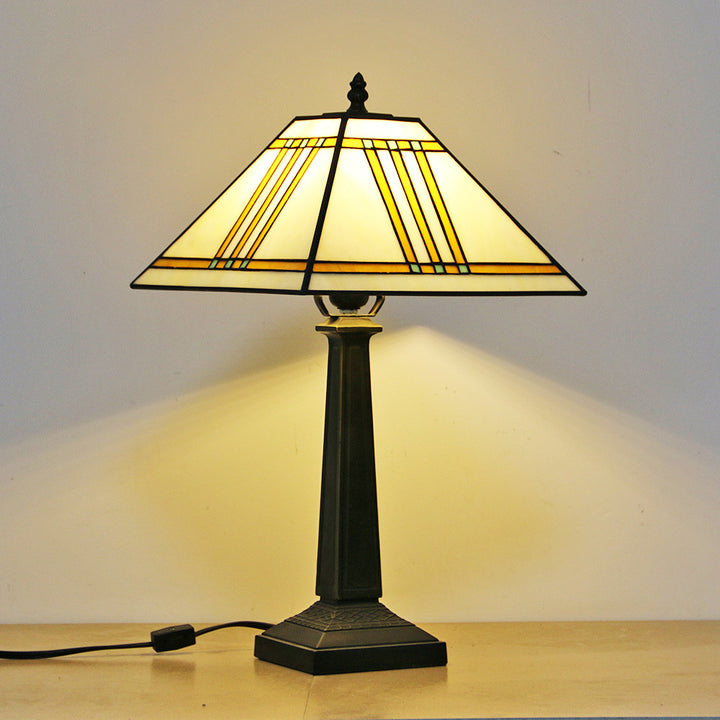 Traditionelle Tiffany Conic Diamond Deer Legierung Glas 1-Licht Tischlampe für das Studium 