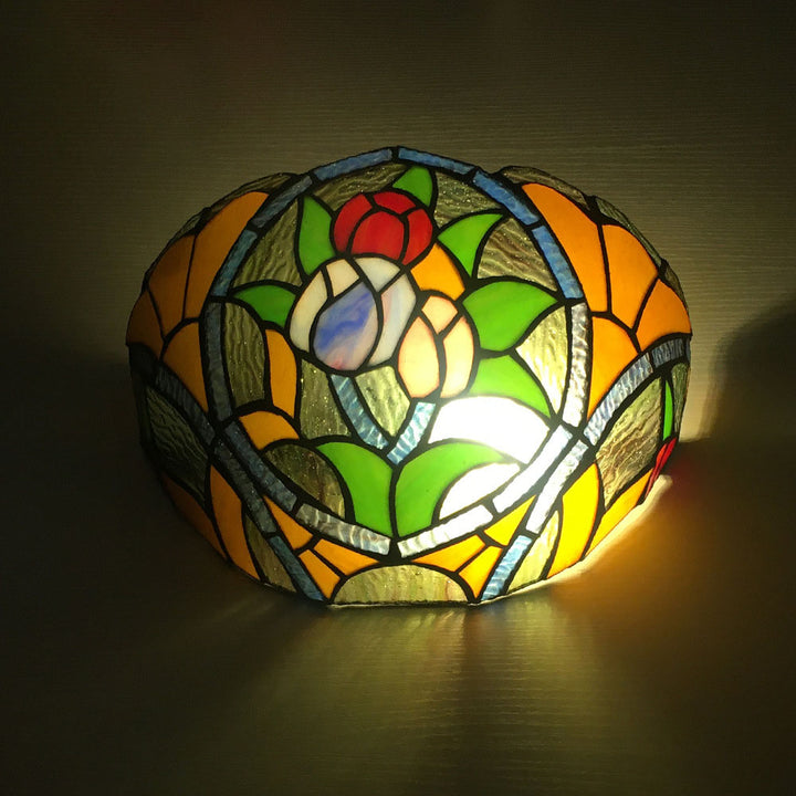 Traditionelle Tiffany-Legierung Glas Diamant Halbkreisförmige Blume Libelle 1-Licht Wandleuchte Lampe für Flur 