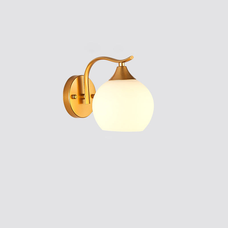 Applique Murale Moderne Simplicité Fer Verre Boule 1/2 Lumière Pour Chevet 