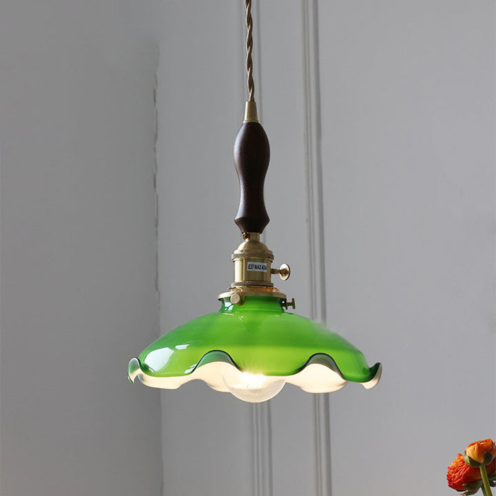 Suspension lumineuse à 1 lumière en laiton et verre avec motif floral chinois traditionnel pour salon 