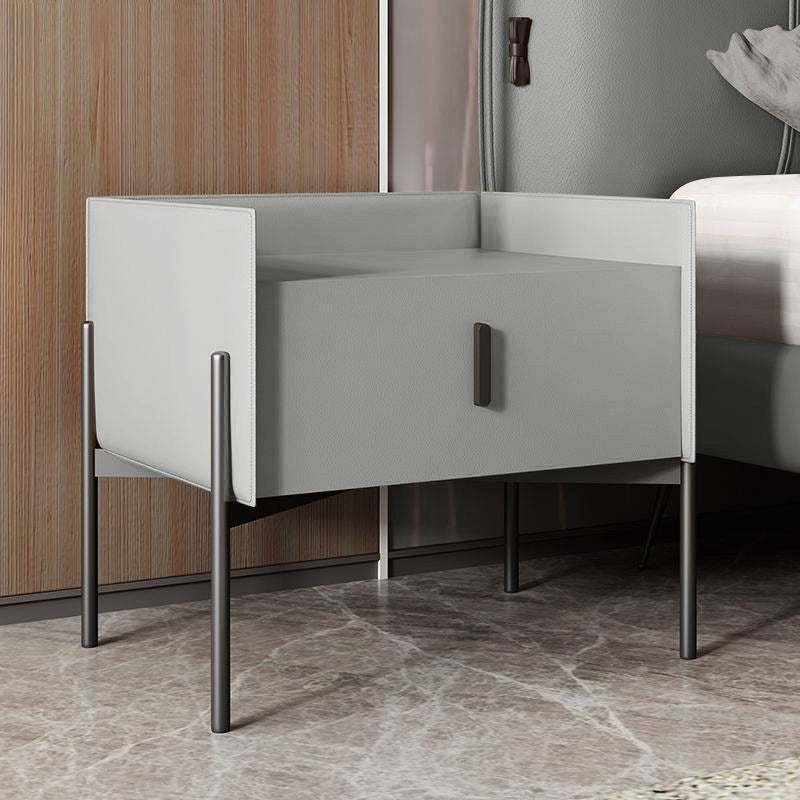 Contemporain scandinave rectangulaire en cuir acier au carbone métal 1-tiroir pour table de chevet 