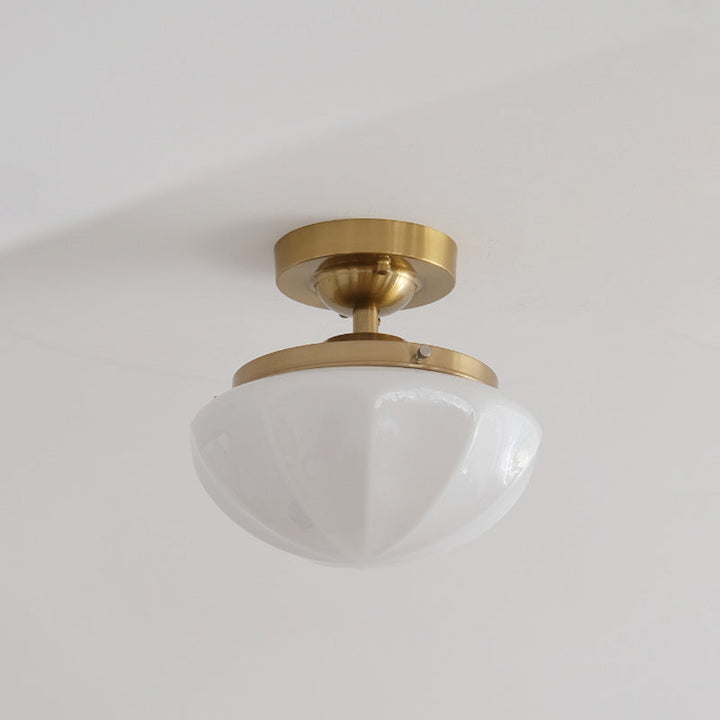 Moderne skandinavische cremefarbene runde Deckenleuchte aus Eisen und Glas mit 1 Licht, halbbündige Montage für Wohnzimmer 