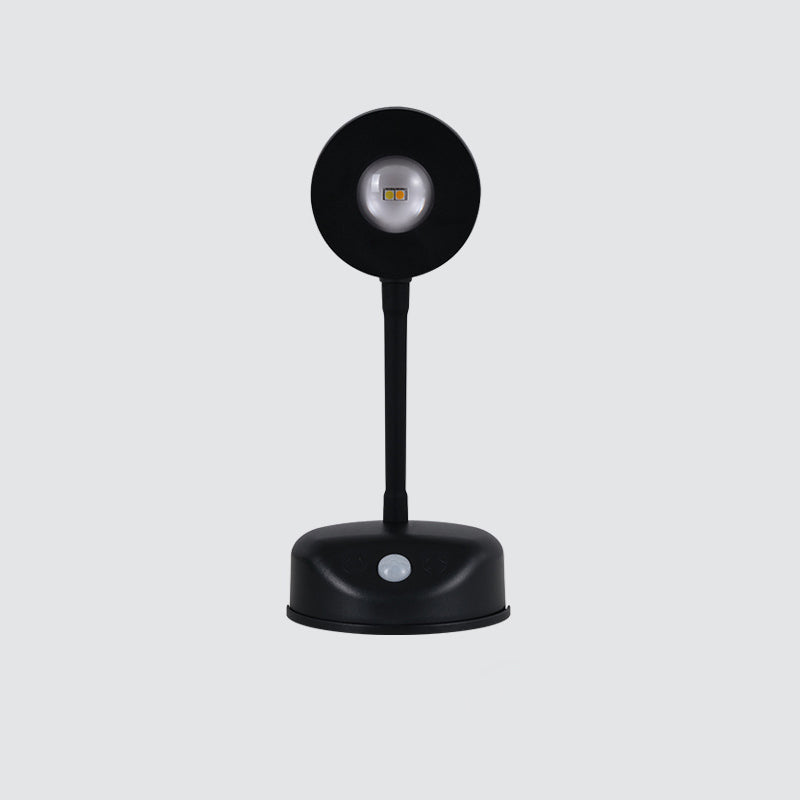 Lampe murale à détection de mouvement LED rechargeable en ABS rond étanche à la simplicité moderne pour patio extérieur 