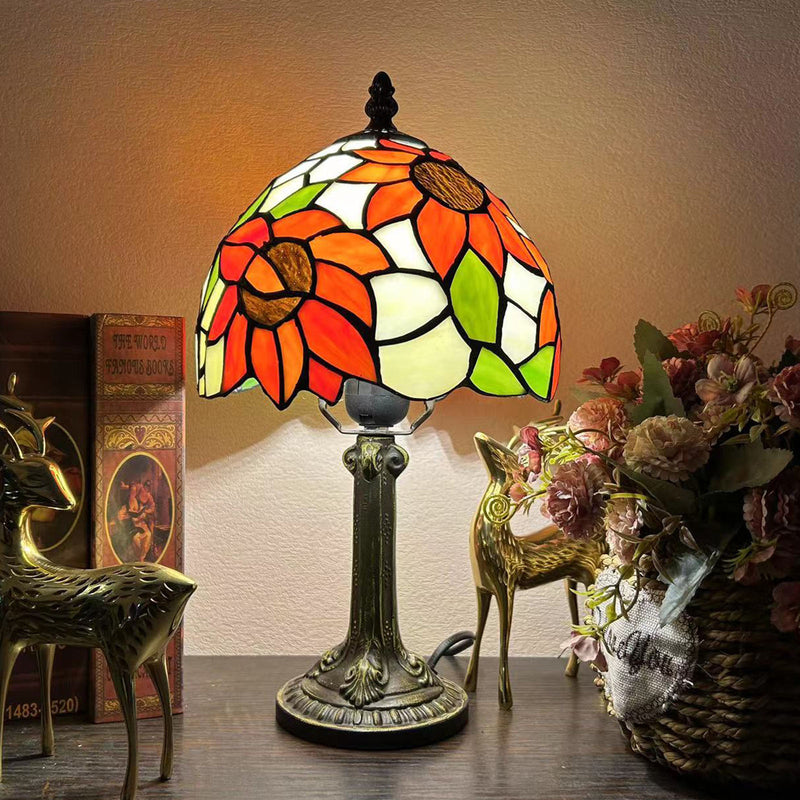 Traditionelle Tiffany Legierung Glas Dome Blume 1-Licht Tischlampe für Nachttisch 