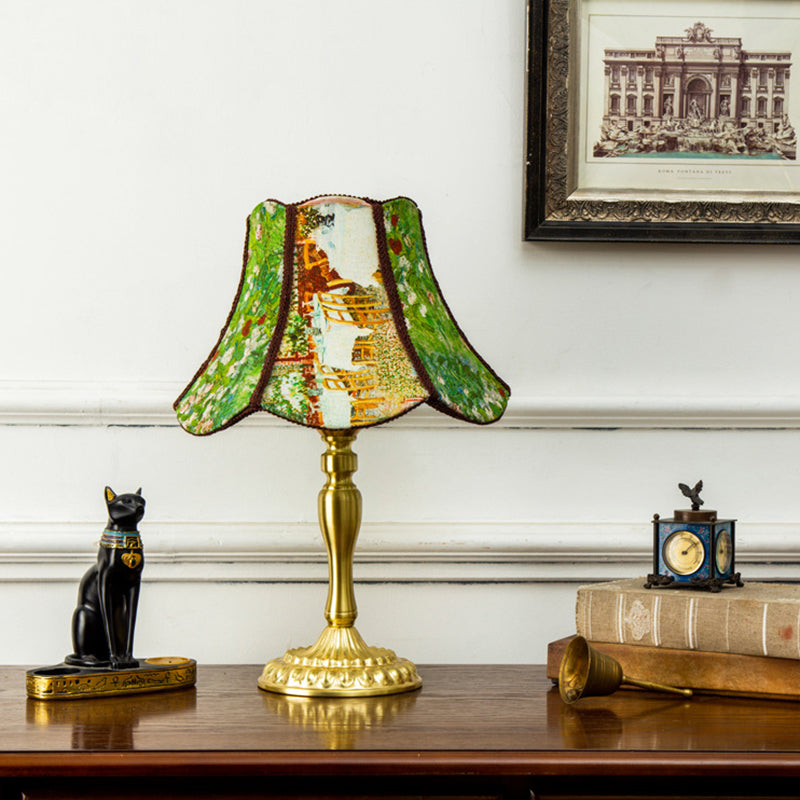 Lampe de table à 1 lumière traditionnelle en métal européen avec motif floral peint et franges pour chambre 