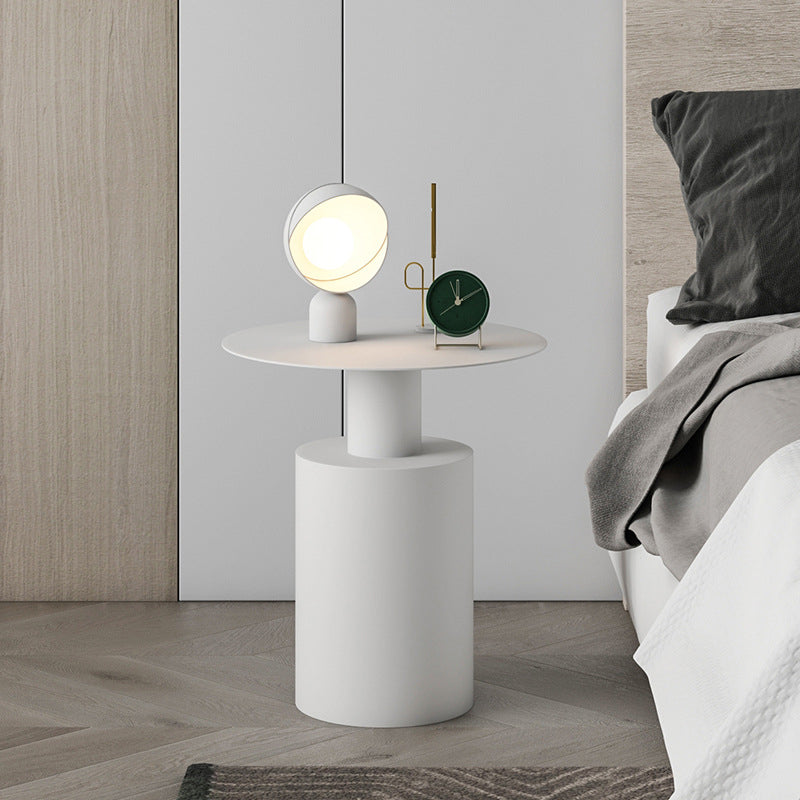 Table de nuit moderne minimaliste en cylindre rond en fer avec 1 plateau pour le chevet 