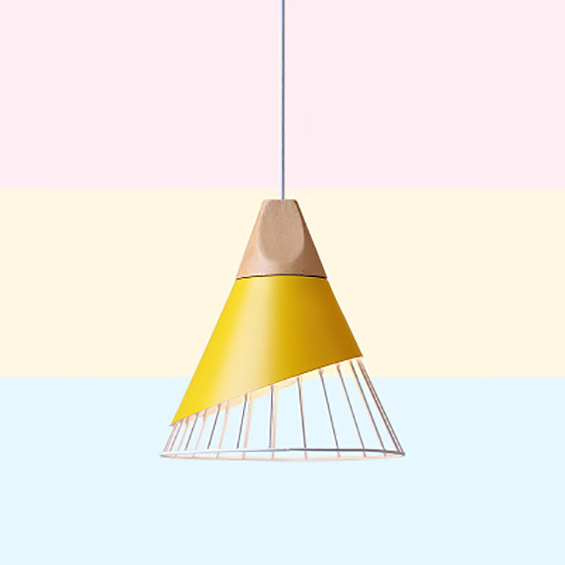 Moderne minimalistische konische Massivholz Eisen 1-Licht Pendelleuchte für Wohnzimmer 