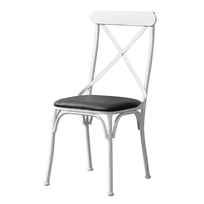 Ensemble de chaises et table de salle à manger en cuir industriel contemporain, bois, fer, avec dossier en forme de X pour salle à manger 
