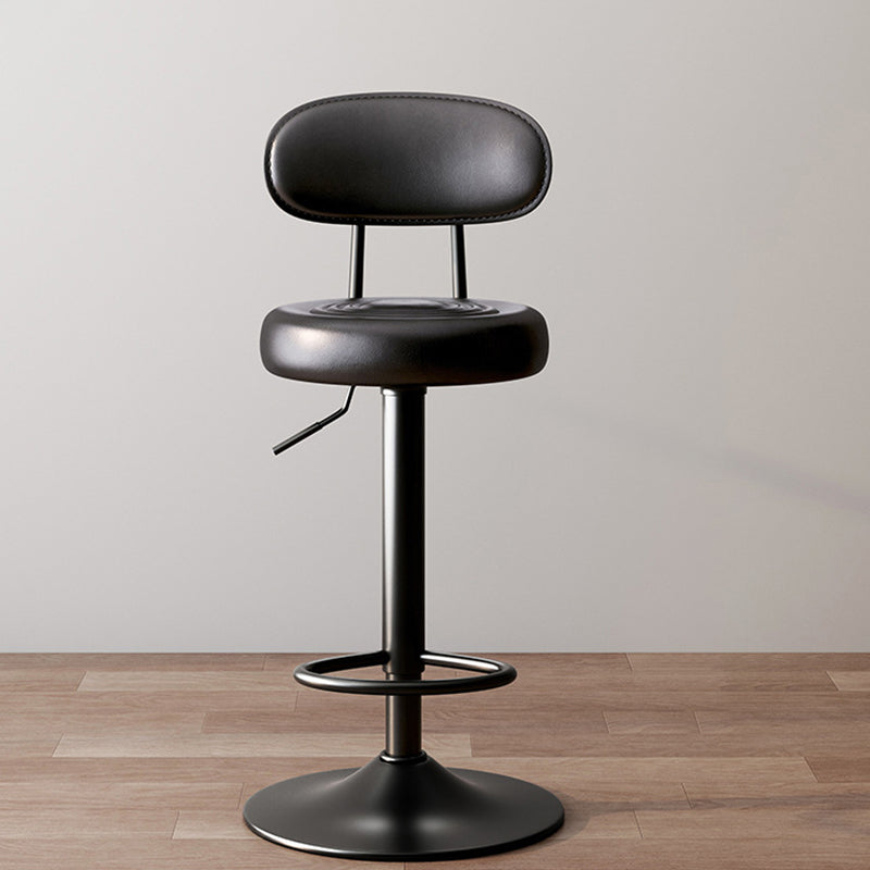 Moderner minimalistischer Barhocker mit runder gepolsterter Sitzfläche, geschwungener Rückenlehne, PU-Leder und Stahlgestell fürs Esszimmer 
