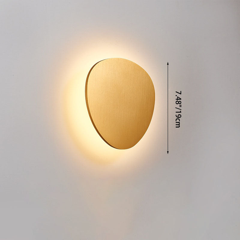 مصباح حائط LED مثلث حديث من الألومنيوم والأكريليك لغرفة النوم 