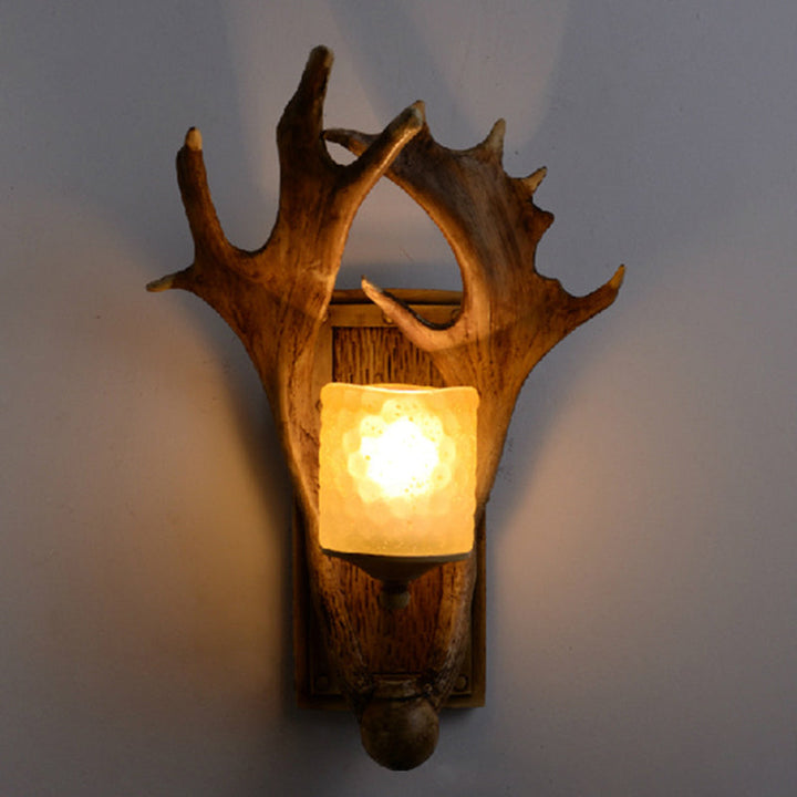 Applique murale contemporaine scandinave en résine avec cylindre à bois de cervidé et verre à 1 lumière pour salon 