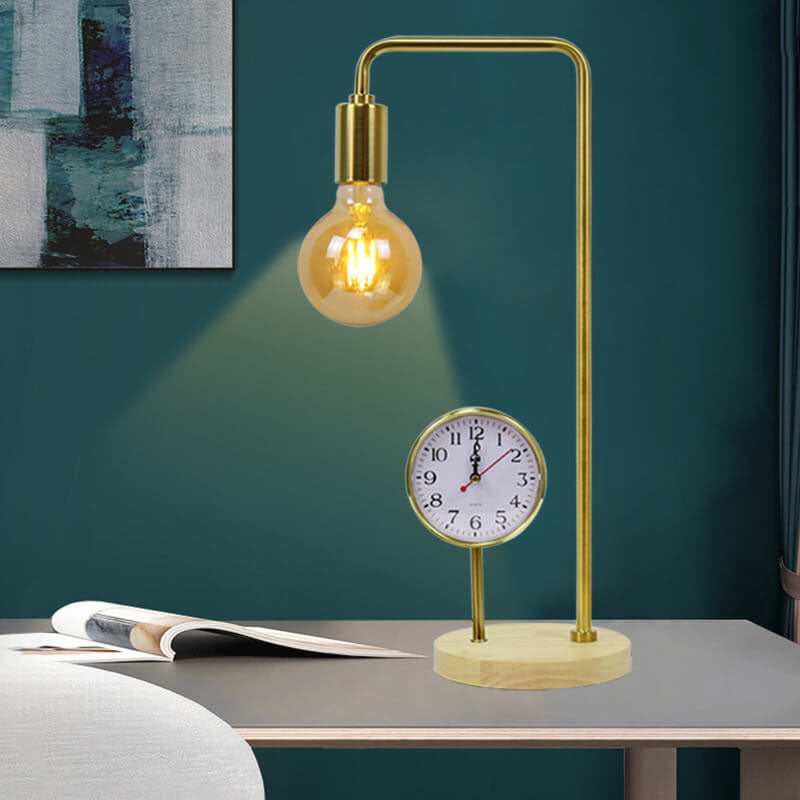 Reloj retro europeo de hierro electrochapado con base de madera y lámpara de mesa de 1 luz 
