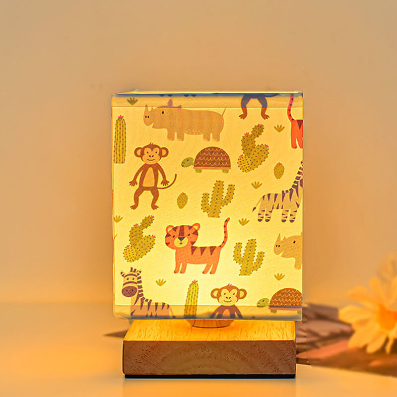 Zeitgenössische kreative Kinder rechteckige Massivholz Stoff LED Tischlampe für Schlafzimmer 