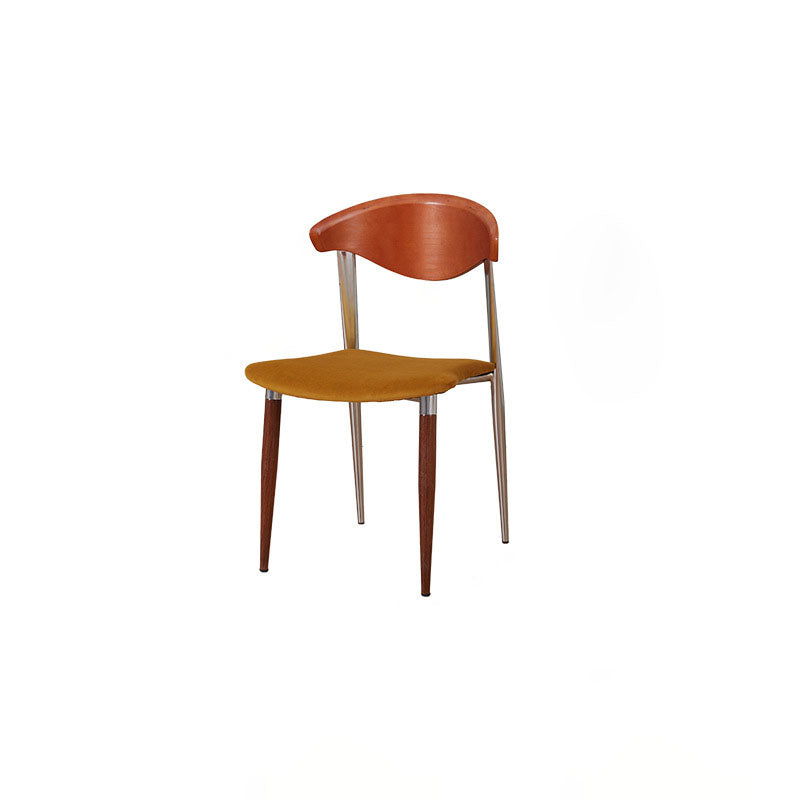 Chaise de salle à manger contemporaine rétro en bois de hêtre, fer, velours, éponge carrée avec dossier incurvé pour salle à manger 