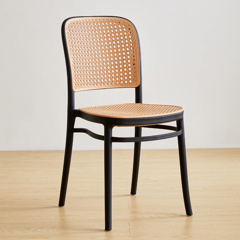 Silla de comedor de plástico de ratán cuadrada minimalista moderna para comedor 