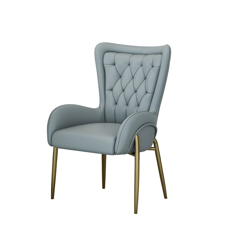 Moderna silla de comedor de lujo cuadrada curva de PU cuero terciopelo hierro con respaldo y brazo para comedor 